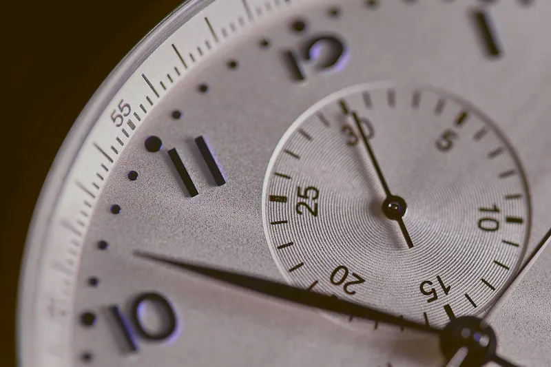 Clock and timer concept for time tracking