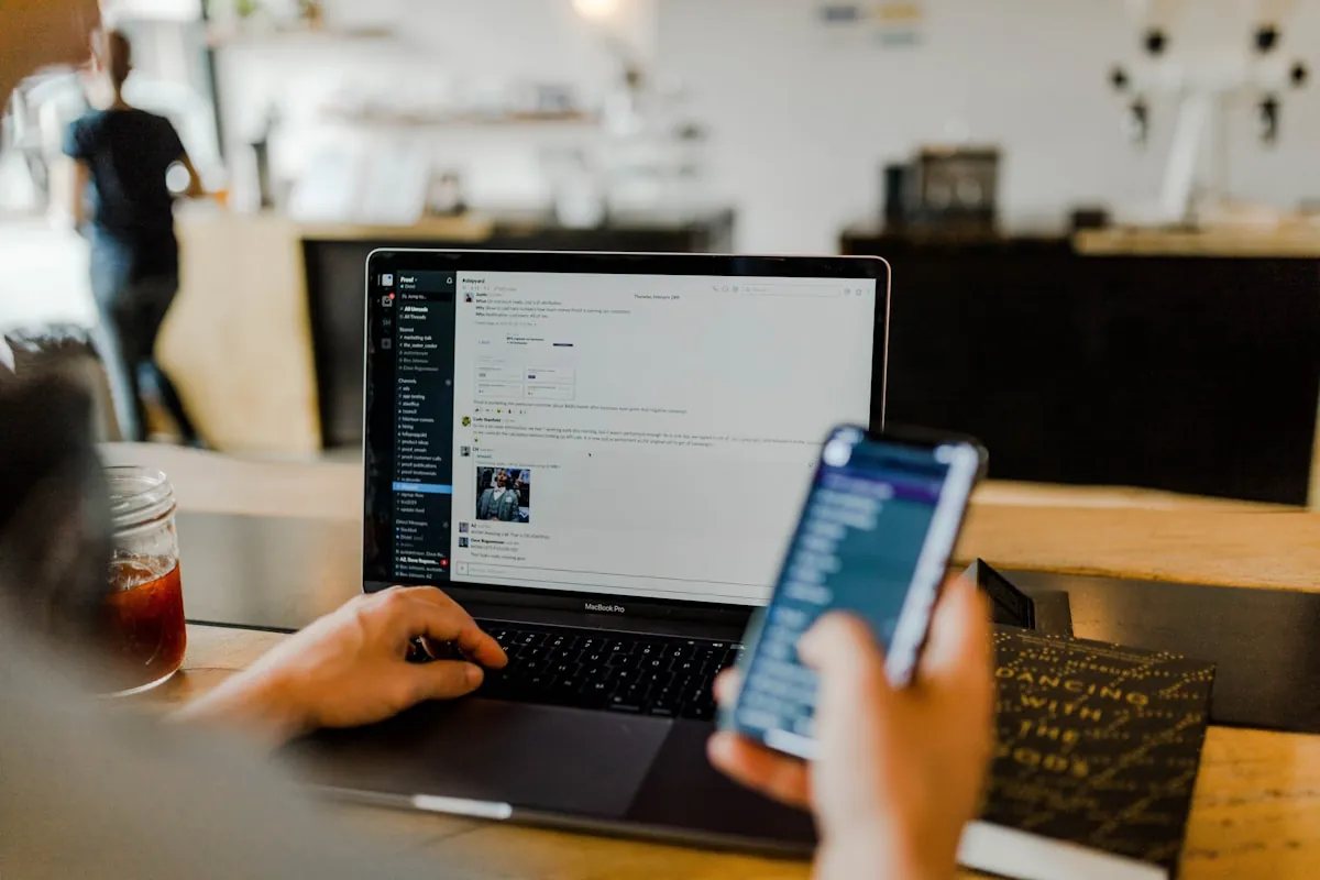 Secure encrypted messaging on smartphone